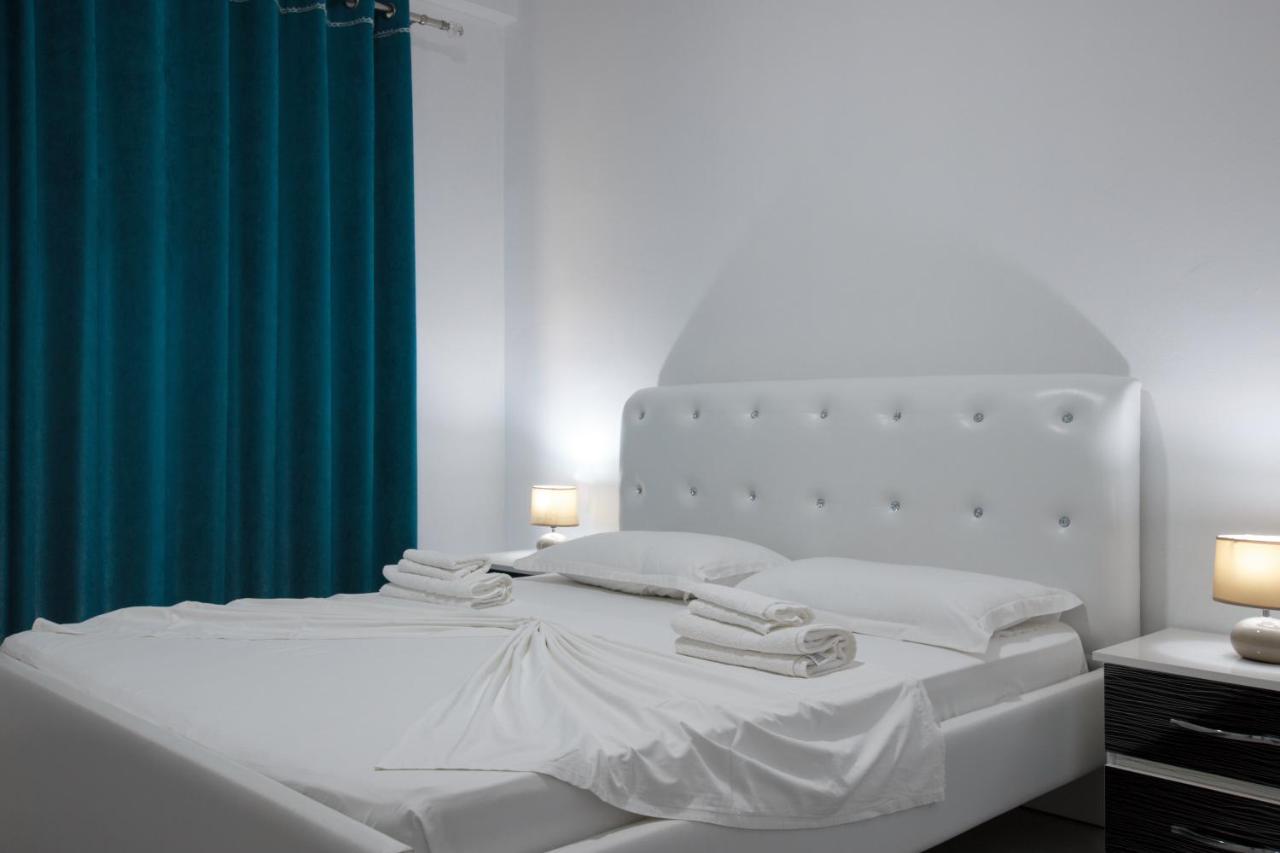 Grand Blue Aparthotel Саранде Екстериор снимка