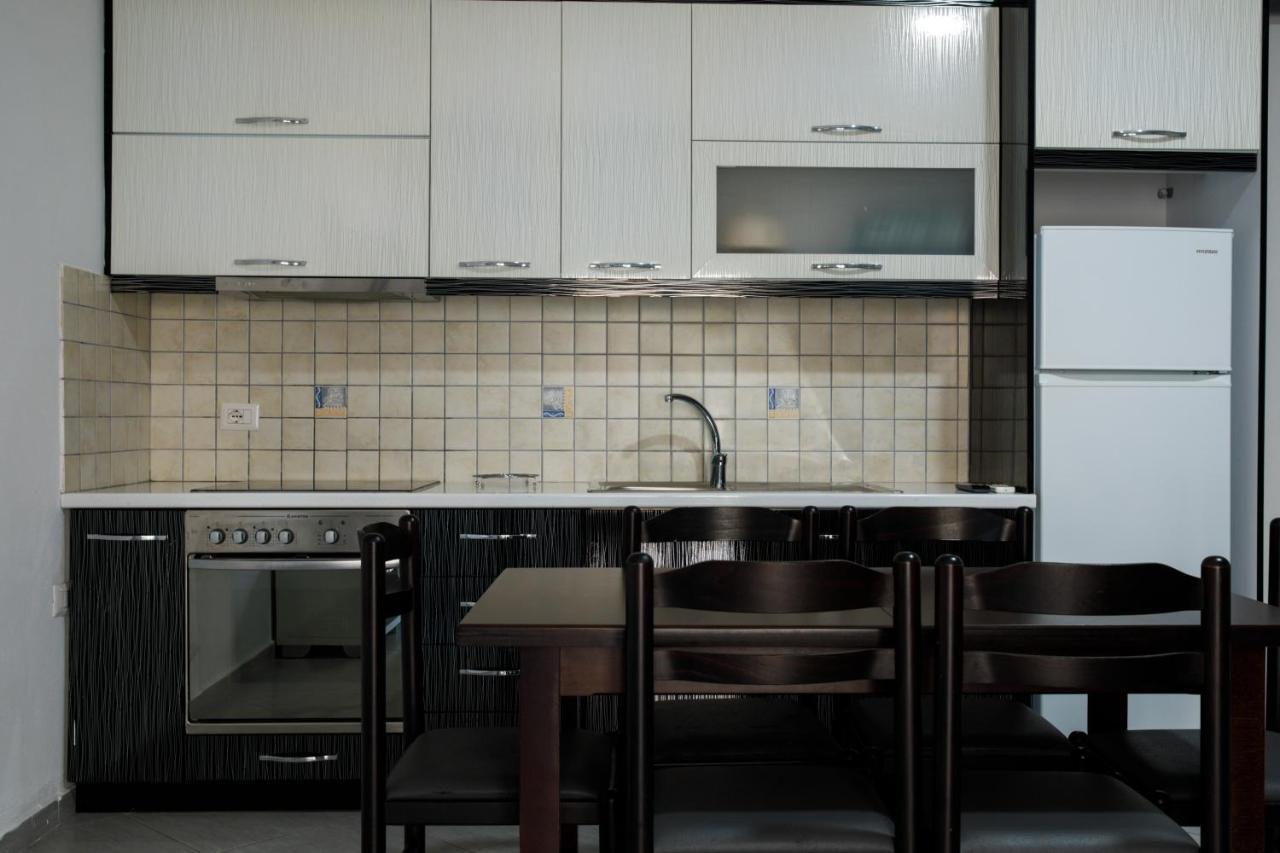 Grand Blue Aparthotel Саранде Екстериор снимка