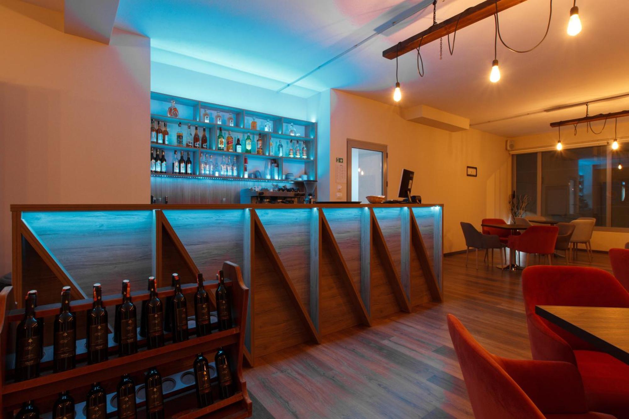 Grand Blue Aparthotel Саранде Екстериор снимка