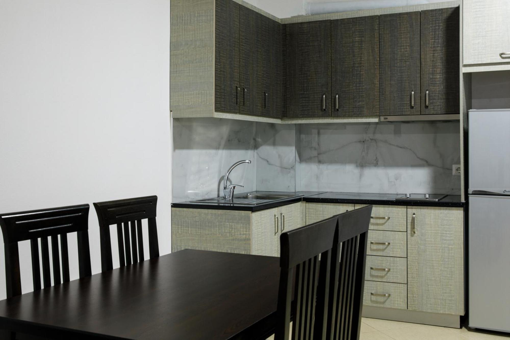 Grand Blue Aparthotel Саранде Екстериор снимка