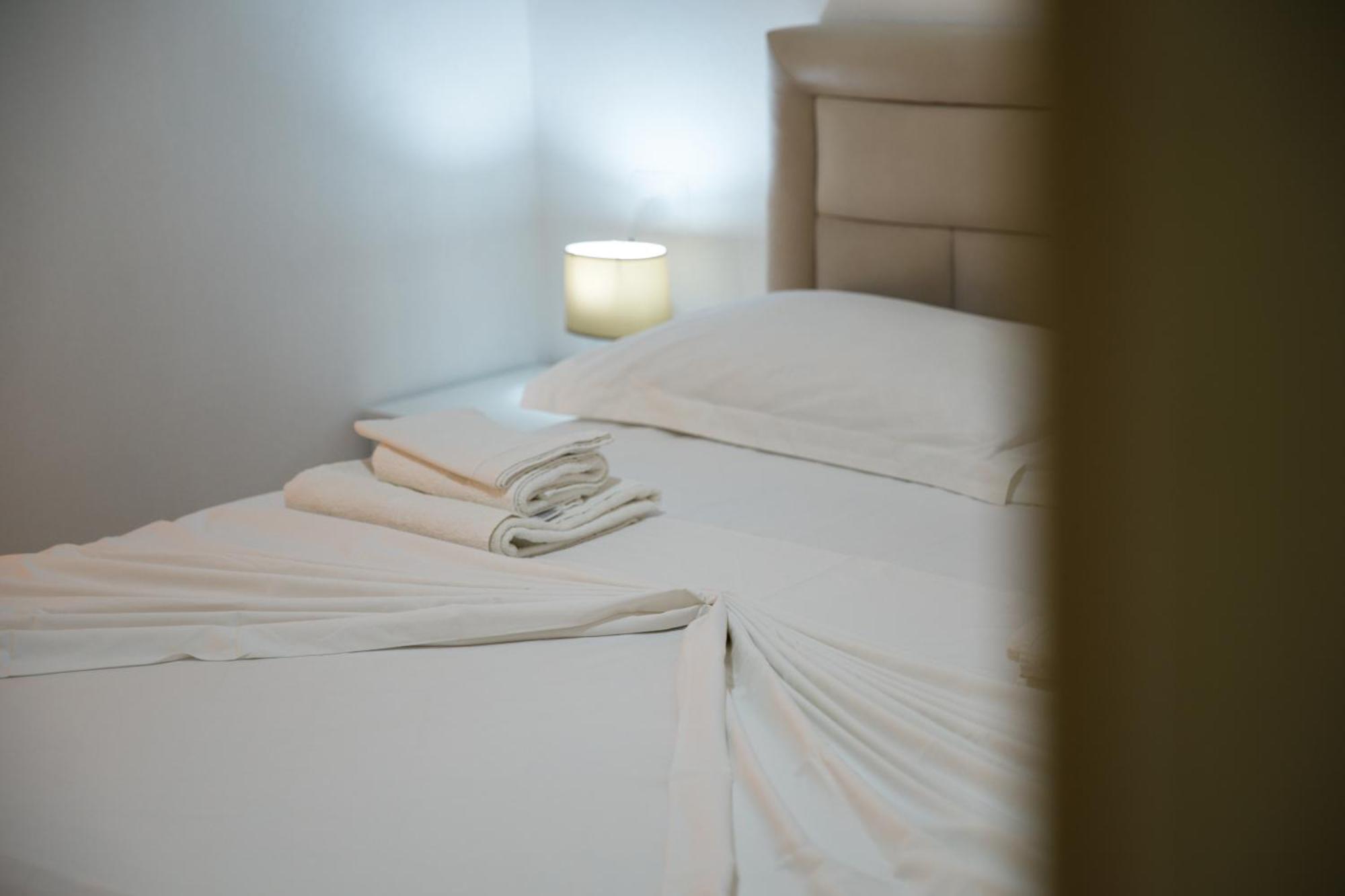Grand Blue Aparthotel Саранде Екстериор снимка