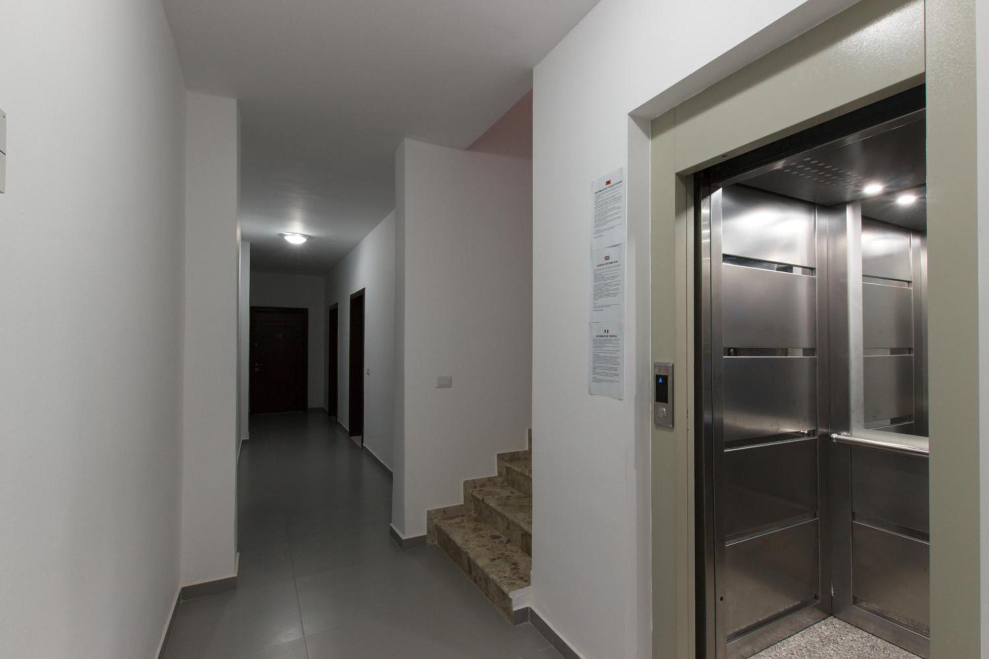 Grand Blue Aparthotel Саранде Екстериор снимка
